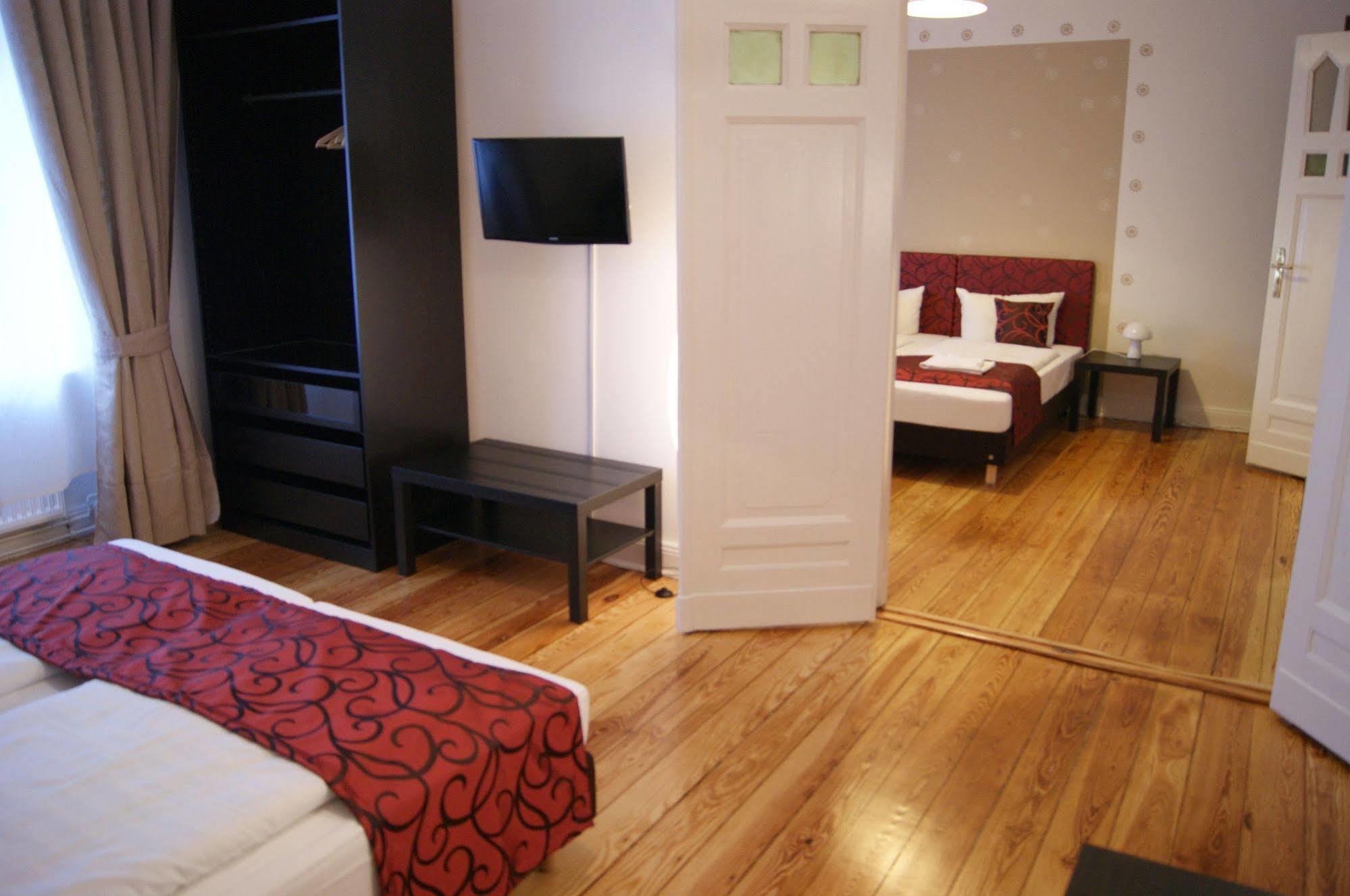 Hotel Pension Senta Berlin Exterior foto